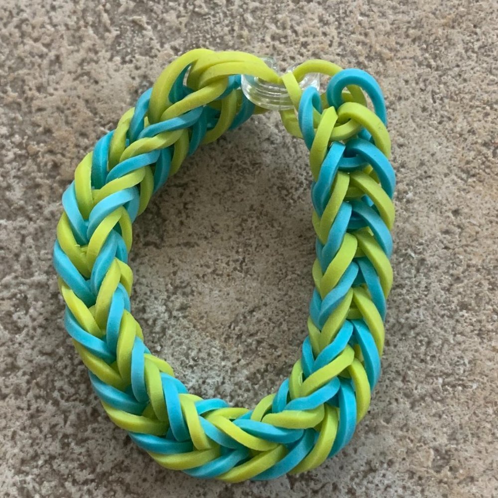 Blue and Yellow Fishtail Rainbow Loom Bracelet